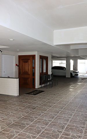 Apartamento à venda com 48m², 1 quarto e 1 vagaEntrada do Prédio