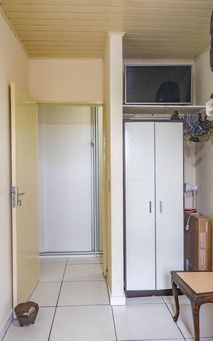 Casa à venda com 262m², 3 quartos e 5 vagasQuarto 2