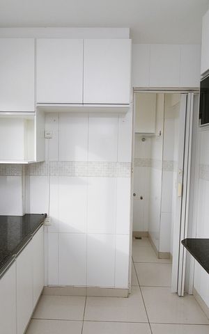 Apartamento à venda com 64m², 3 quartos e 2 vagasCozinha