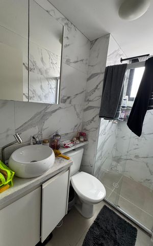 Apartamento à venda com 48m², 2 quartos e 1 vaga Apartamento à venda com 48m², 2 quartos e 1 vagaBanheiro