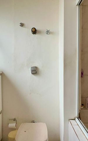 Apartamento à venda com 122m², 3 quartos e 1 vaga Apartamento à venda com 122m², 3 quartos e 1 vagaBanheiro da Suíte