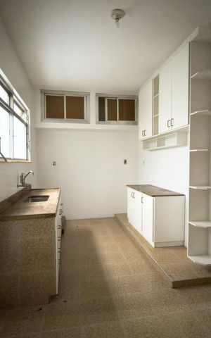 Casa à venda com 362m², 5 quartos e 2 vagas Casa à venda com 362m², 5 quartos e 2 vagasCozinha