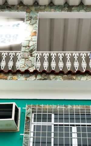 Casa à venda com 362m², 5 quartos e 2 vagas Casa à venda com 362m², 5 quartos e 2 vagasPlaca