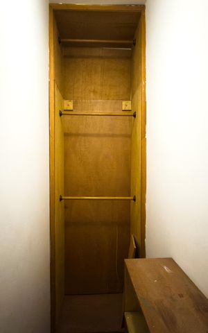 Casa à venda com 362m², 5 quartos e 2 vagas Casa à venda com 362m², 5 quartos e 2 vagasCloset