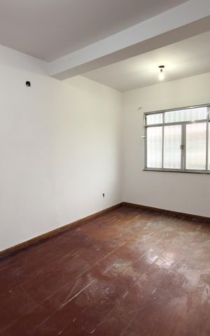 Casa à venda com 362m², 5 quartos e 2 vagas Casa à venda com 362m², 5 quartos e 2 vagasQuarto 3