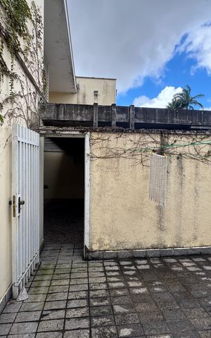 Casa à venda com 360m², 4 quartos e 2 vagas