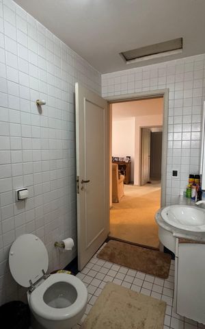 Casa à venda com 360m², 4 quartos e 2 vagas Casa à venda com 360m², 4 quartos e 2 vagasBanheiro 3