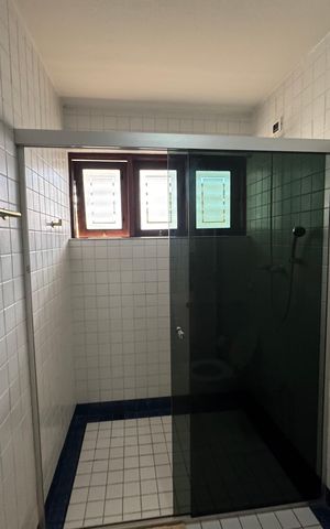 Casa à venda com 360m², 4 quartos e 2 vagas Casa à venda com 360m², 4 quartos e 2 vagasBanheiro 3