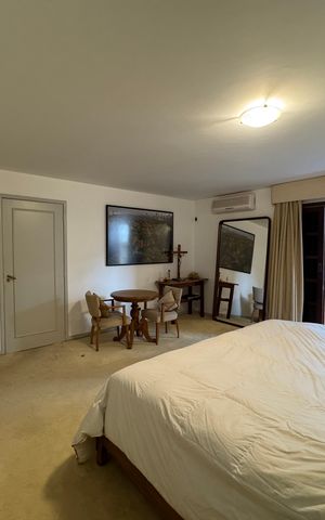 Casa à venda com 360m², 4 quartos e 2 vagas Casa à venda com 360m², 4 quartos e 2 vagasQuarto 2