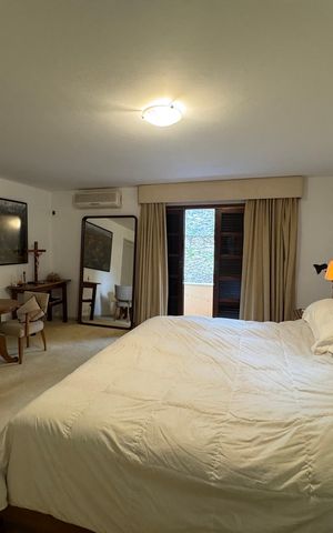 Casa à venda com 360m², 4 quartos e 2 vagas Casa à venda com 360m², 4 quartos e 2 vagasQuarto 2