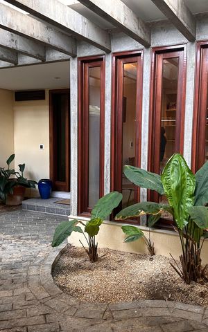 Casa à venda com 360m², 4 quartos e 2 vagas