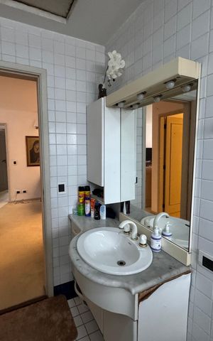 Casa à venda com 360m², 4 quartos e 2 vagas Casa à venda com 360m², 4 quartos e 2 vagasBanheiro 3