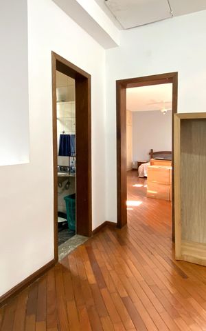 Casa à venda com 283m², 4 quartos e 4 vagas Casa à venda com 283m², 4 quartos e 4 vagasSaleta