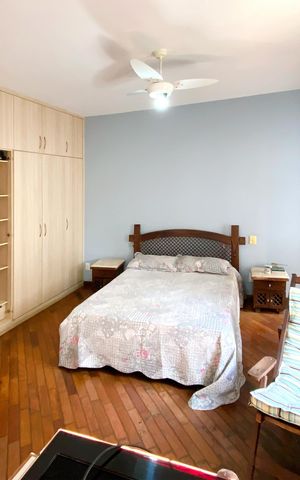 Casa à venda com 283m², 4 quartos e 4 vagas Casa à venda com 283m², 4 quartos e 4 vagasSuite 1