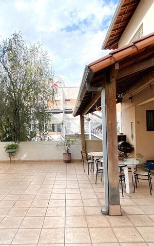 Casa à venda com 283m², 4 quartos e 4 vagas Casa à venda com 283m², 4 quartos e 4 vagasQuintal