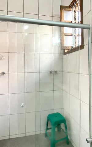 Casa à venda com 283m², 4 quartos e 4 vagas Casa à venda com 283m², 4 quartos e 4 vagasBanheiro