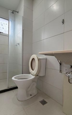 Apartamento à venda com 48m², 2 quartos e sem vaga Apartamento à venda com 48m², 2 quartos e sem vagaBanheiro