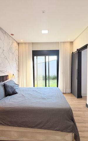 Casa de condomínio à venda com 208m², 3 quartos e 4 vagasSuíte