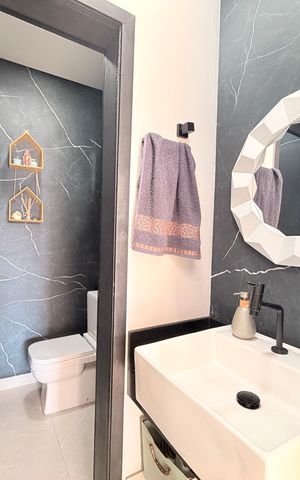 Casa de condomínio à venda com 208m², 3 quartos e 4 vagasLavabo