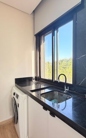 Casa de condomínio à venda com 208m², 3 quartos e 4 vagasÁrea de Serviço