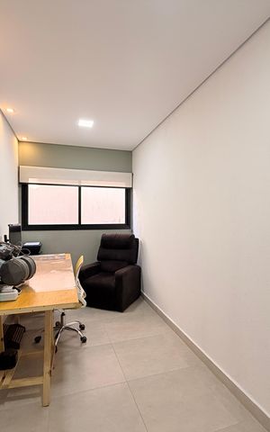 Casa de condomínio à venda com 208m², 3 quartos e 4 vagasEscritório 2