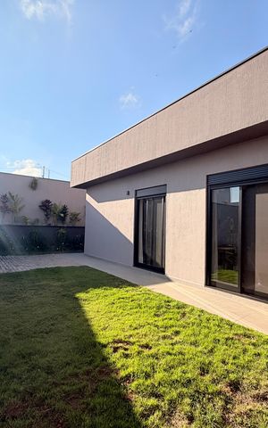 Casa de condomínio à venda com 208m², 3 quartos e 4 vagasQuintal com Churrasqueira