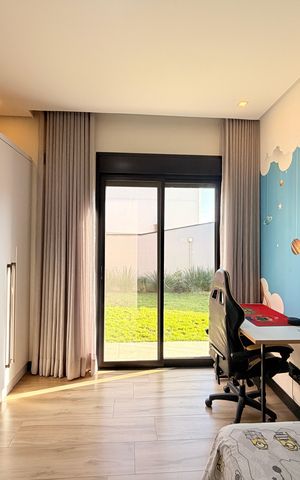 Casa de condomínio à venda com 208m², 3 quartos e 4 vagasQuarto 1