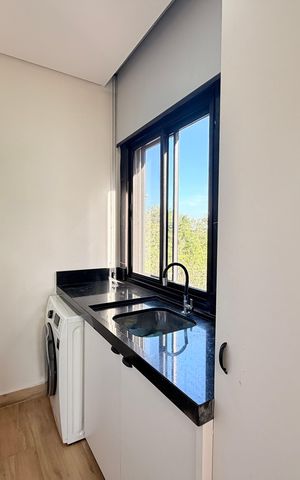 Casa de condomínio à venda com 208m², 3 quartos e 4 vagasÁrea de Serviço