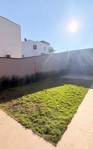 Casa de condomínio à venda com 208m², 3 quartos e 4 vagasQuintal com Churrasqueira