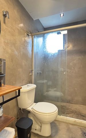 Apartamento para alugar com 100m², 2 quartos e 1 vaga Apartamento para alugar com 100m², 2 quartos e 1 vagaBanheiro social