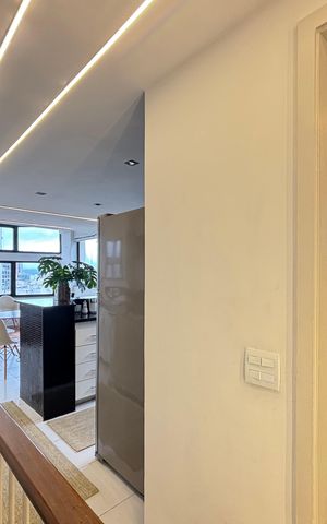 Apartamento para alugar com 100m², 2 quartos e 1 vaga Apartamento para alugar com 100m², 2 quartos e 1 vagaBanheiro social