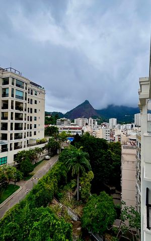 Apartamento para alugar com 100m², 2 quartos e 1 vaga Apartamento para alugar com 100m², 2 quartos e 1 vagaCozinha - vista livre para o pão de açúcar