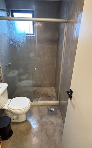 Apartamento para alugar com 100m², 2 quartos e 1 vaga Apartamento para alugar com 100m², 2 quartos e 1 vagaBanheiro social