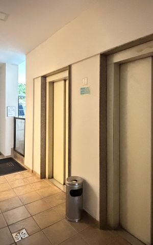 Apartamento para alugar com 100m², 2 quartos e 1 vaga Apartamento para alugar com 100m², 2 quartos e 1 vagaÁrea comum - elevadores