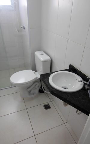 Apartamento para alugar com 65m², 2 quartos e 1 vaga Apartamento para alugar com 65m², 2 quartos e 1 vagaBanheiro social