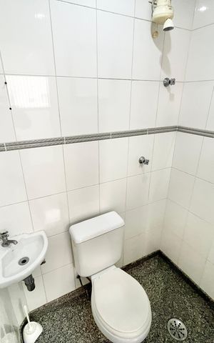 Apartamento à venda com 290m², 5 quartos e 4 vagas Apartamento à venda com 290m², 5 quartos e 4 vagasBanheiro de serviço