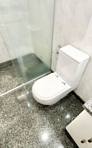 Apartamento à venda com 290m², 5 quartos e 4 vagas Apartamento à venda com 290m², 5 quartos e 4 vagasBanheiro da Suíte 4