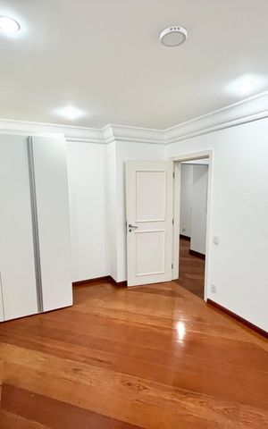 Apartamento à venda com 290m², 5 quartos e 4 vagas Apartamento à venda com 290m², 5 quartos e 4 vagasQuarto 2 - Suíte