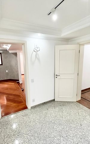 Apartamento à venda com 290m², 5 quartos e 4 vagas Apartamento à venda com 290m², 5 quartos e 4 vagasSala de Jantar