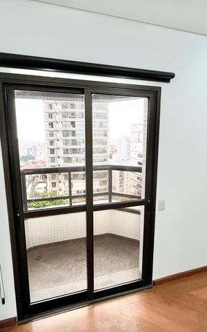 Apartamento à venda com 290m², 5 quartos e 4 vagas Apartamento à venda com 290m², 5 quartos e 4 vagasEscritório
