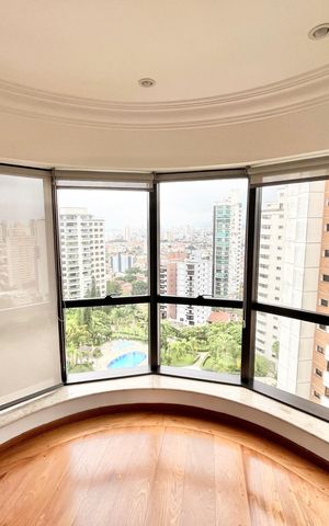Apartamento à venda com 290m², 5 quartos e 4 vagas Apartamento à venda com 290m², 5 quartos e 4 vagasSala