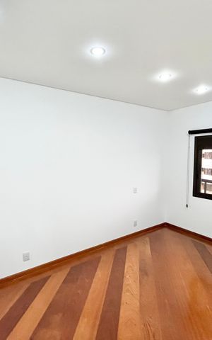 Apartamento à venda com 290m², 5 quartos e 4 vagas Apartamento à venda com 290m², 5 quartos e 4 vagasQuarto -1 Suíte