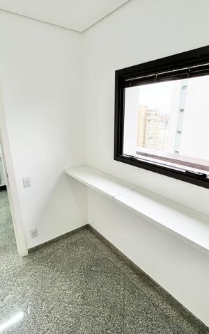 Apartamento à venda com 290m², 5 quartos e 4 vagas Apartamento à venda com 290m², 5 quartos e 4 vagasQuarto de Serviço 2