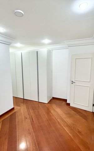 Apartamento à venda com 290m², 5 quartos e 4 vagas Apartamento à venda com 290m², 5 quartos e 4 vagasQuarto 2 - Suíte