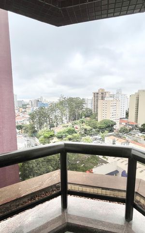 Apartamento à venda com 290m², 5 quartos e 4 vagas Apartamento à venda com 290m², 5 quartos e 4 vagasQuarto 4 - Suíte Varanda