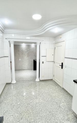 Apartamento à venda com 290m², 5 quartos e 4 vagas Apartamento à venda com 290m², 5 quartos e 4 vagasCozinha