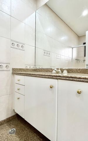 Apartamento à venda com 290m², 5 quartos e 4 vagas Apartamento à venda com 290m², 5 quartos e 4 vagasBanheiro da Suíte 3