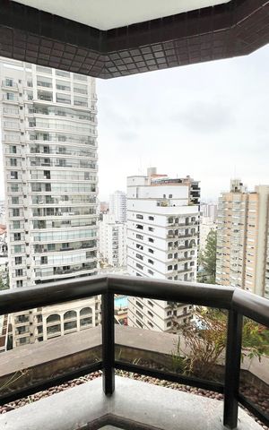Apartamento à venda com 290m², 5 quartos e 4 vagas Apartamento à venda com 290m², 5 quartos e 4 vagasEscritório Varanda