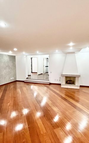 Apartamento à venda com 290m², 5 quartos e 4 vagas Apartamento à venda com 290m², 5 quartos e 4 vagasSala