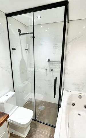 Apartamento à venda com 290m², 5 quartos e 4 vagas Apartamento à venda com 290m², 5 quartos e 4 vagasBanheiro da Suíte 2